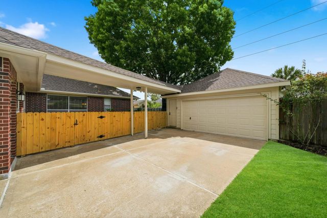 5718 Pebble Bank Lane, Houston, TX 77041