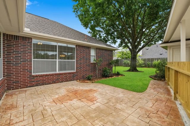 5718 Pebble Bank Lane, Houston, TX 77041