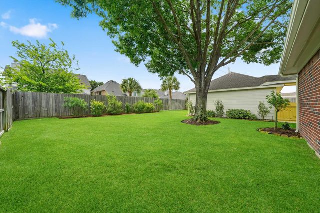 5718 Pebble Bank Lane, Houston, TX 77041