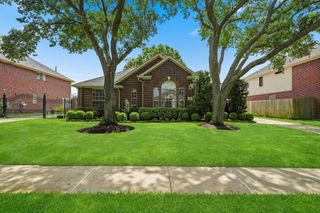 5718 Pebble Bank Lane, Houston, TX 77041