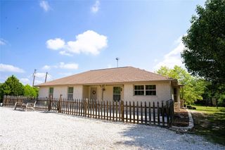 194 Rabbit TRL, Dale, TX 78616
