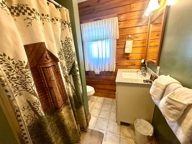 4138 West Hill Road S, Jamaica, VT 05343