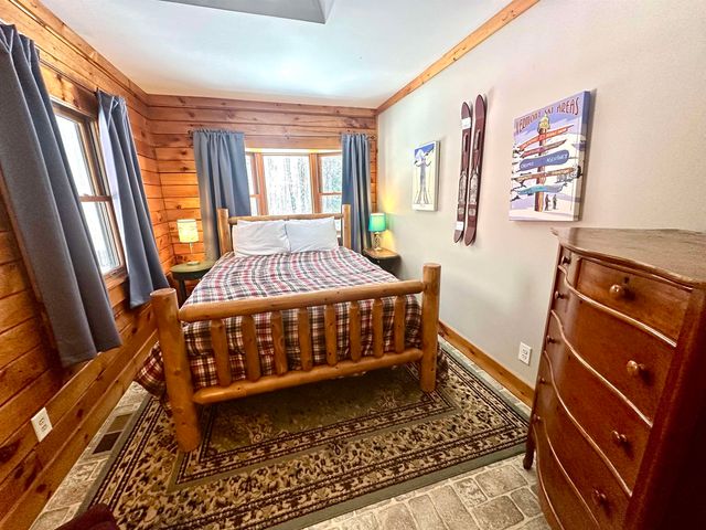 4138 West Hill Road S, Jamaica, VT 05343