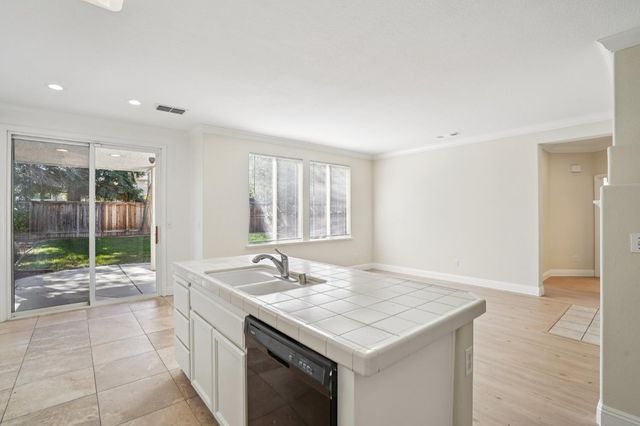 4902 Alterra Way, Sacramento, CA 95835