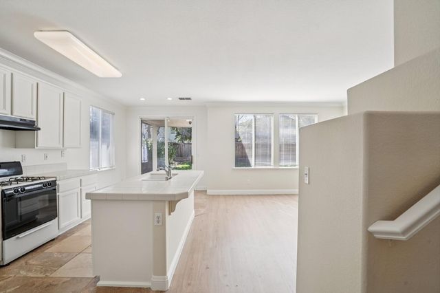 4902 Alterra Way, Sacramento, CA 95835