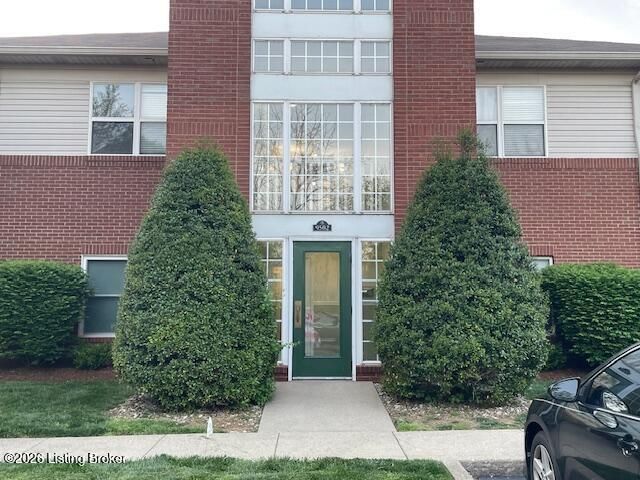 9502 Magnolia Ridge Dr 103, Louisville, KY 40291