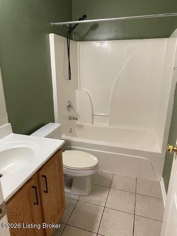 9502 Magnolia Ridge Dr 103, Louisville, KY 40291