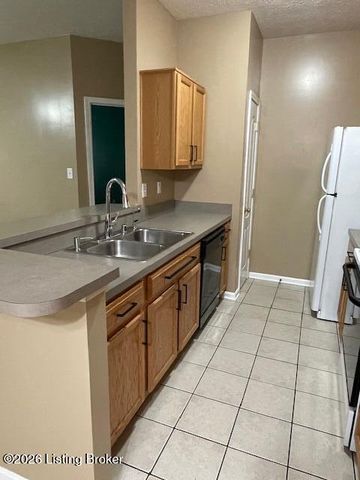 9502 Magnolia Ridge Dr 103, Louisville, KY 40291