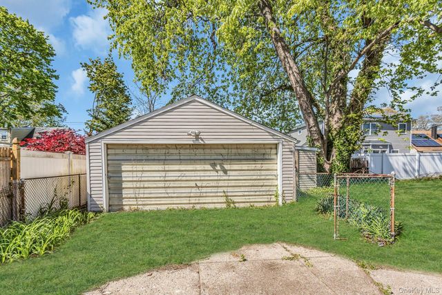 1767 Bushwick Avenue, Merrick, NY 11566