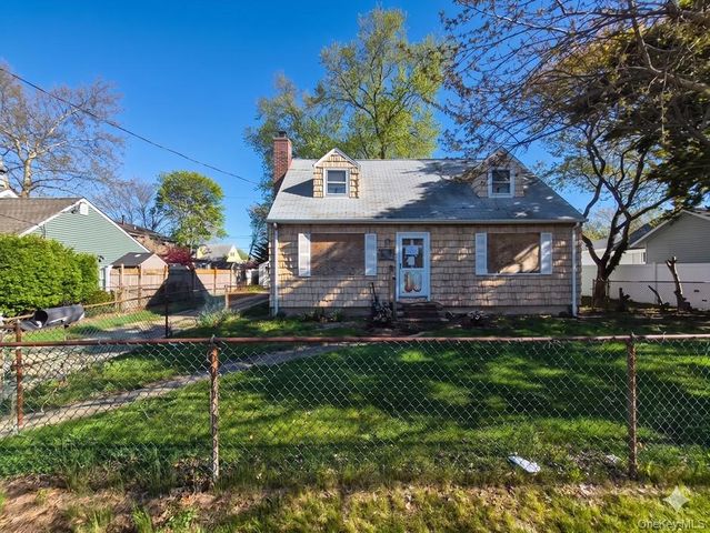 1767 Bushwick Avenue, Merrick, NY 11566