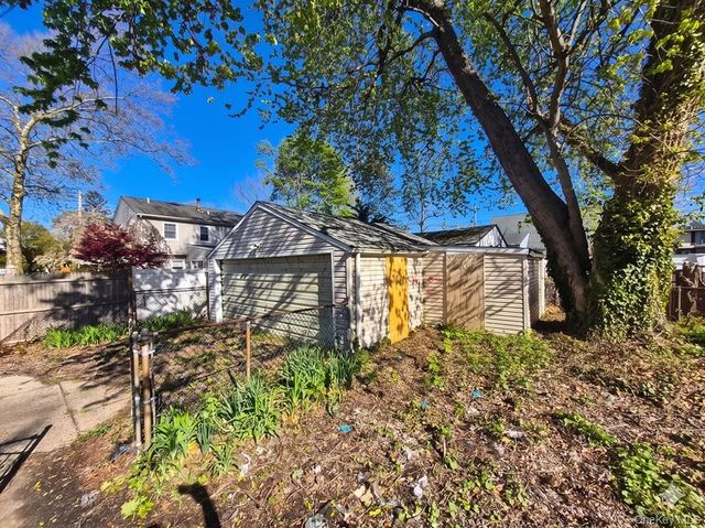 1767 Bushwick Avenue, Merrick, NY 11566