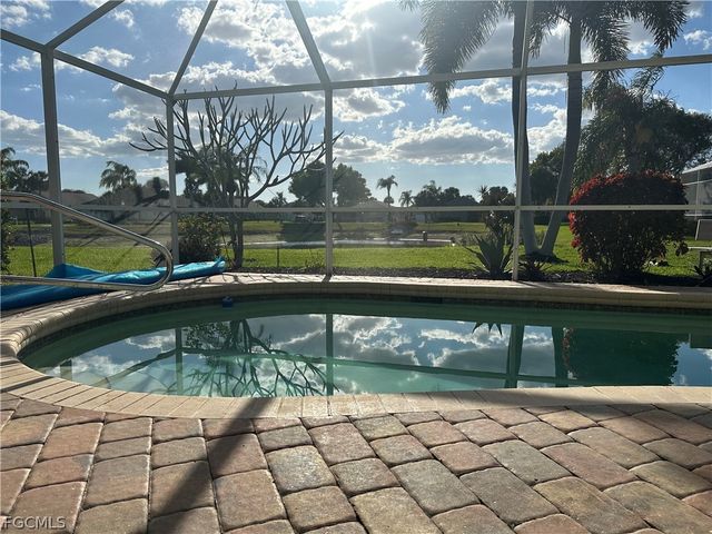 9273 Palm Island CIR, North Fort Myers, FL 33903