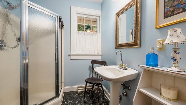 117 S Plum Street, Granville, OH 43023