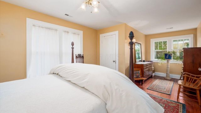 117 S Plum Street, Granville, OH 43023