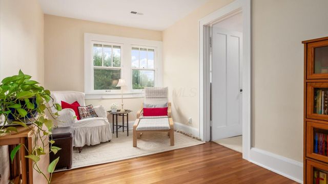 117 S Plum Street, Granville, OH 43023