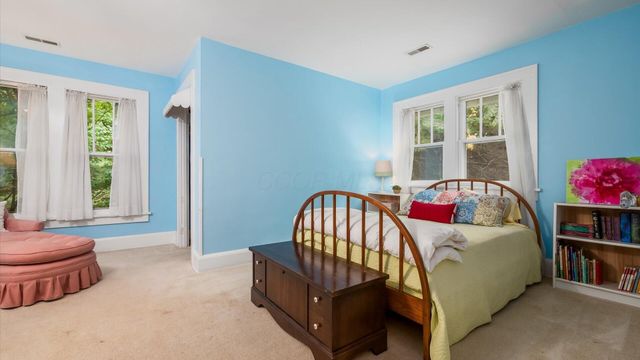 117 S Plum Street, Granville, OH 43023