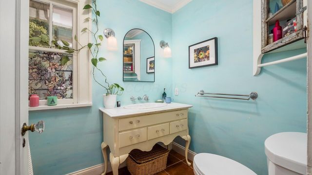 117 S Plum Street, Granville, OH 43023