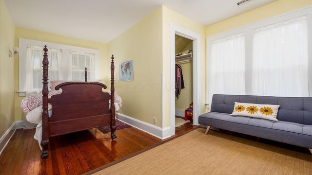 117 S Plum Street, Granville, OH 43023