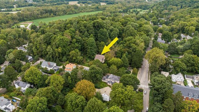 117 S Plum Street, Granville, OH 43023