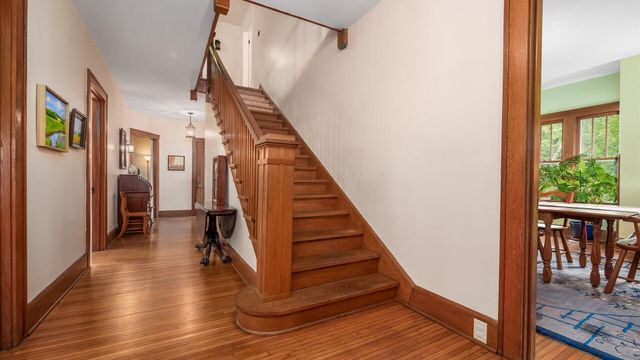 117 S Plum Street, Granville, OH 43023