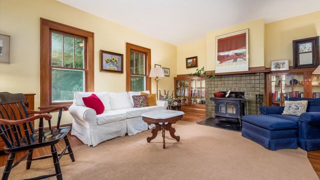 117 S Plum Street, Granville, OH 43023