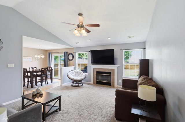 1004 Matterhorn Drive, Lebanon, IN 46052