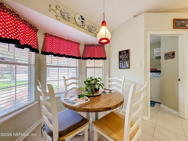 9243 DALE VIEW Lane W, Jacksonville, FL 32225