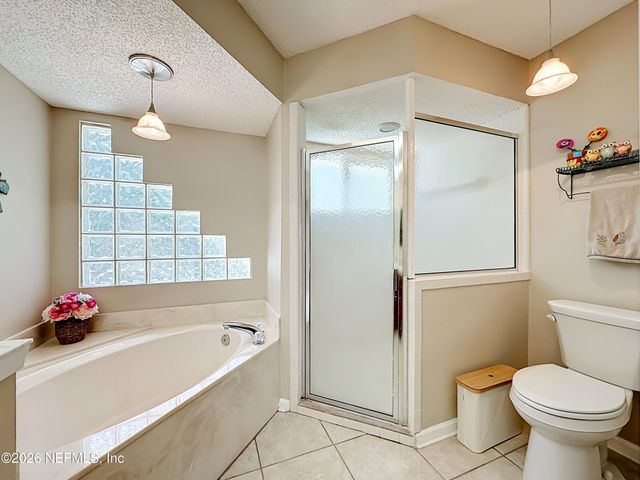 9243 DALE VIEW Lane W, Jacksonville, FL 32225