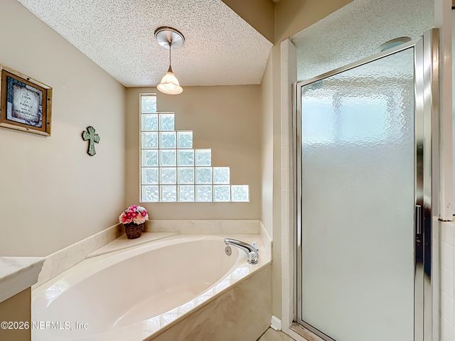 9243 DALE VIEW Lane W, Jacksonville, FL 32225