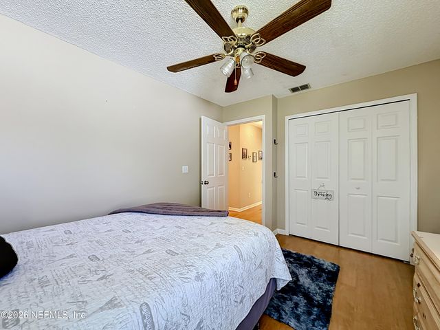 9243 DALE VIEW Lane W, Jacksonville, FL 32225