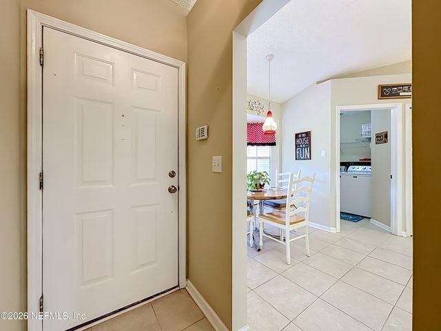 9243 DALE VIEW Lane W, Jacksonville, FL 32225