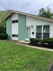 375 Mission Avenue, Villa Park, IL 60181