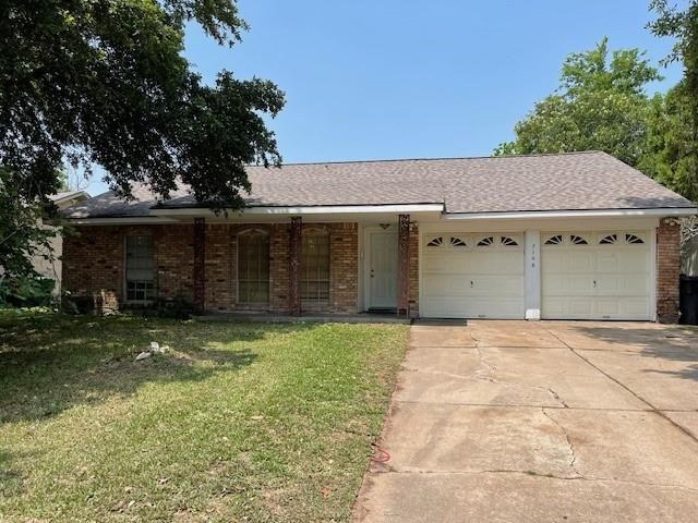 7106 Pella Dr, Houston, TX 77036