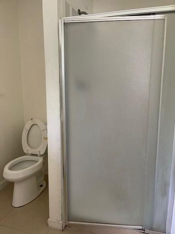 7106 Pella Dr, Houston, TX 77036