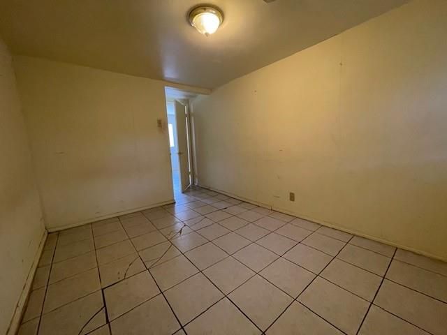 7106 Pella Dr, Houston, TX 77036