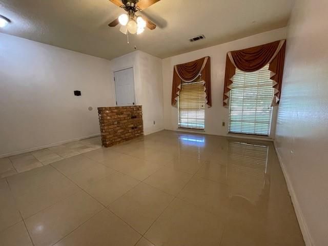7106 Pella Dr, Houston, TX 77036