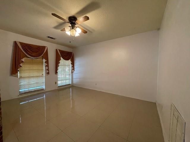 7106 Pella Dr, Houston, TX 77036