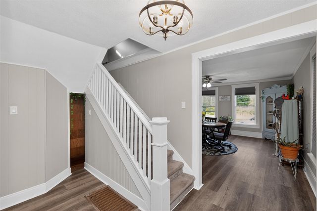 123 Hilltop Lane, Cassopolis, MI 49031