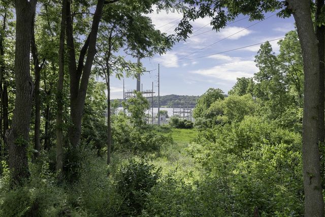123 Hilltop Lane, Cassopolis, MI 49031