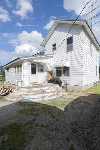 123 Hilltop Lane, Cassopolis, MI 49031