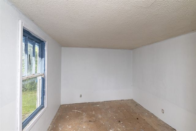 123 Hilltop Lane, Cassopolis, MI 49031