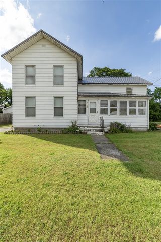 123 Hilltop Lane, Cassopolis, MI 49031