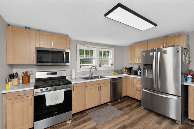 123 Hilltop Lane, Cassopolis, MI 49031