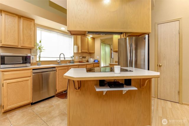 14515 5th Ave E, Tacoma, WA 98445