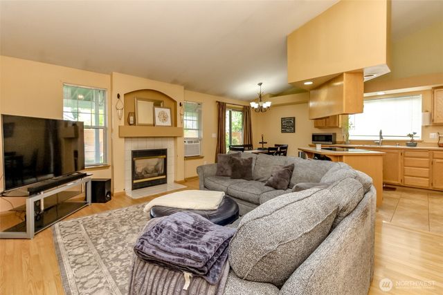 14515 5th Ave E, Tacoma, WA 98445