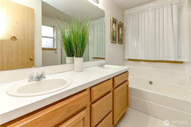 14515 5th Ave E, Tacoma, WA 98445