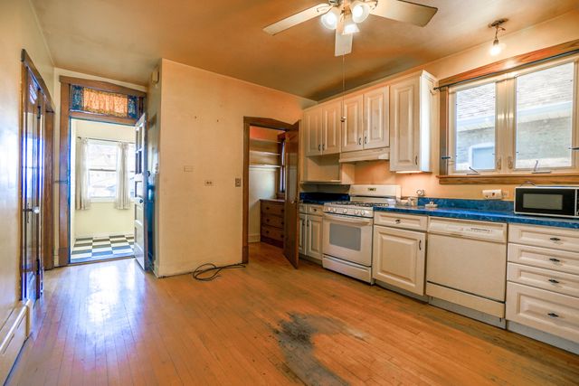 5416 W Cullom Avenue, Chicago, IL 60641