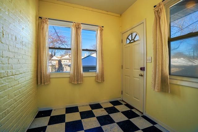 5416 W Cullom Avenue, Chicago, IL 60641