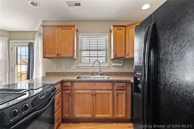 8426 Aberdeen Lane, Charlestown, IN 47111