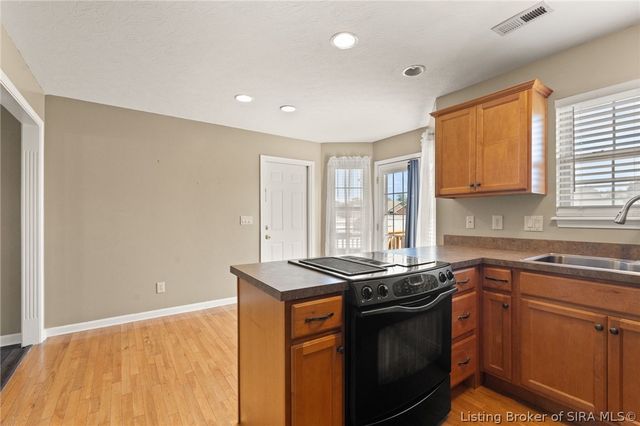 8426 Aberdeen Lane, Charlestown, IN 47111